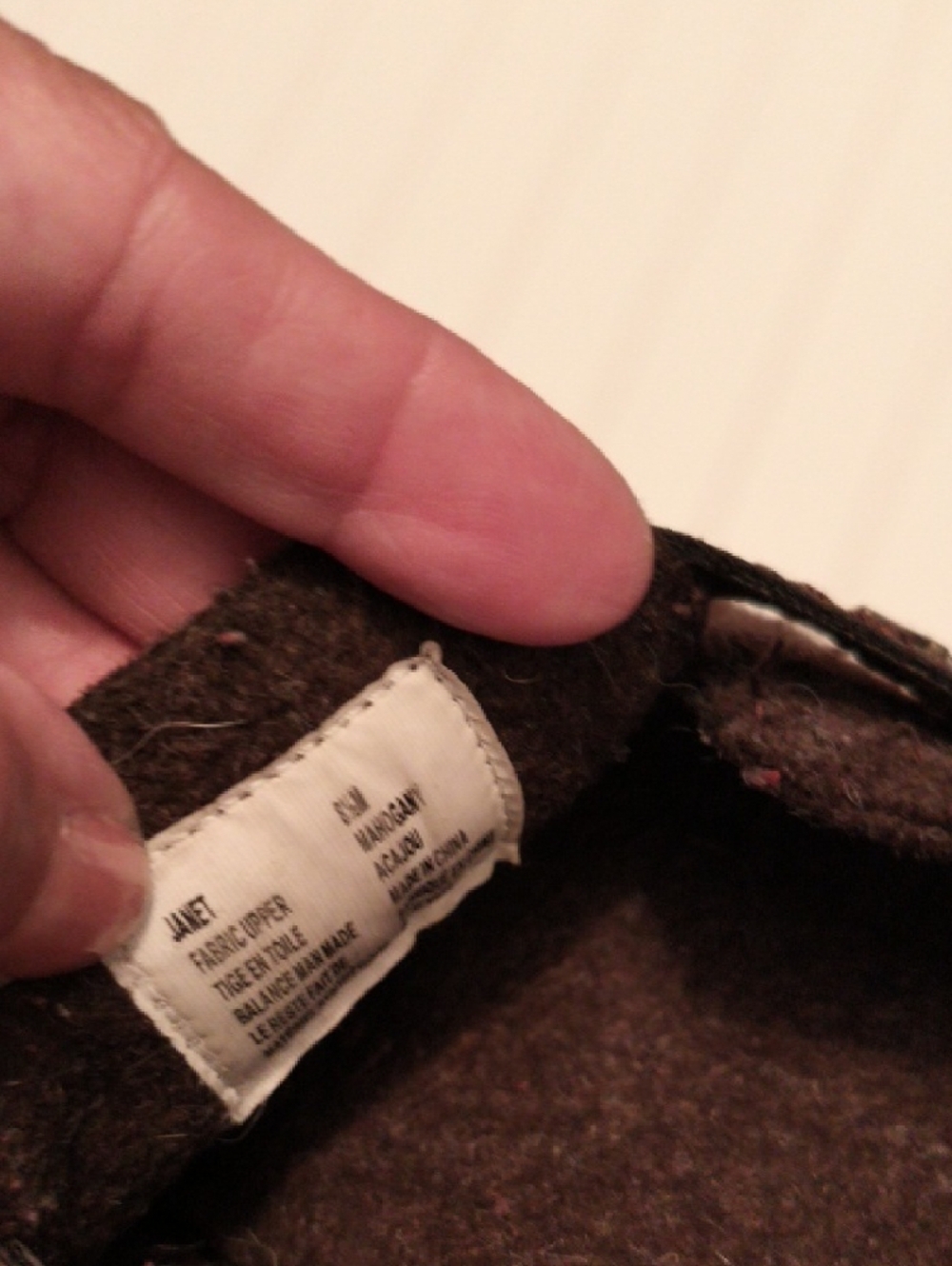Earth Origins Felt Slip-Ons - Brown & Black / Size 8 1/2 - Picture 6 of 6